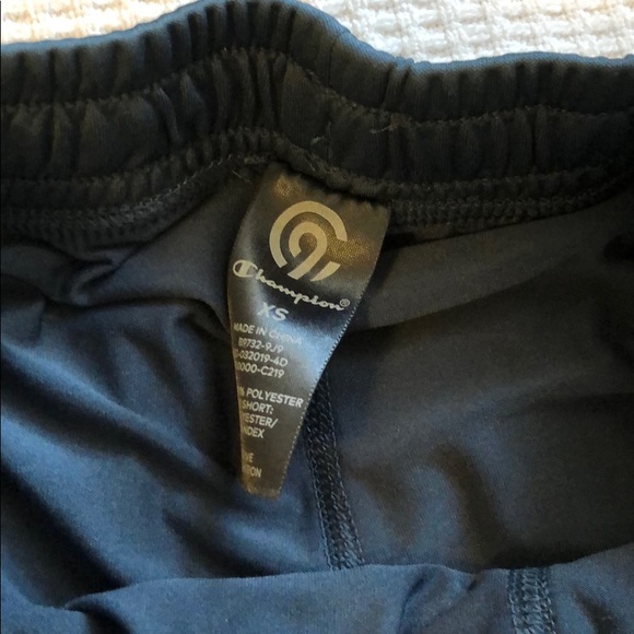 Running shorts - Picture 2 of 3